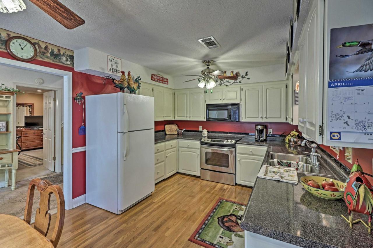 Secluded Edgemont Getaway With Huge Outdoor Deck! Villa Fairfield Bay Bagian luar foto