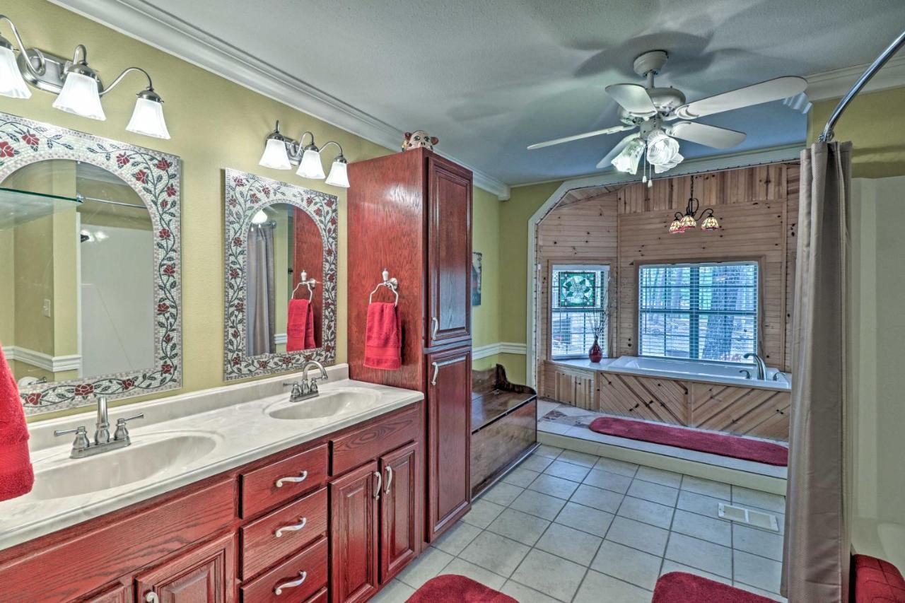 Secluded Edgemont Getaway With Huge Outdoor Deck! Villa Fairfield Bay Bagian luar foto