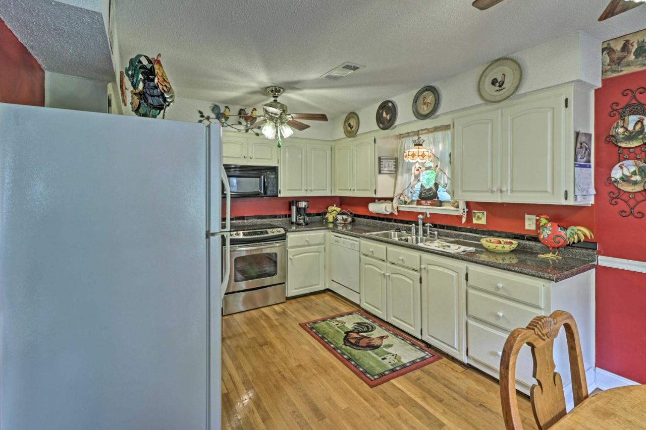 Secluded Edgemont Getaway With Huge Outdoor Deck! Villa Fairfield Bay Bagian luar foto